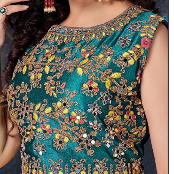 Long dress - floor touch kurta + dupatta- NEW NEVER USED - Picture 2 of 6